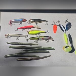 Assorted Fishing Lures Muskie Baits